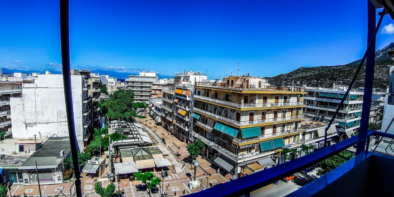 Central Apartment Near The Beach With Huge Private Terrace Loutraki  Exterior photo